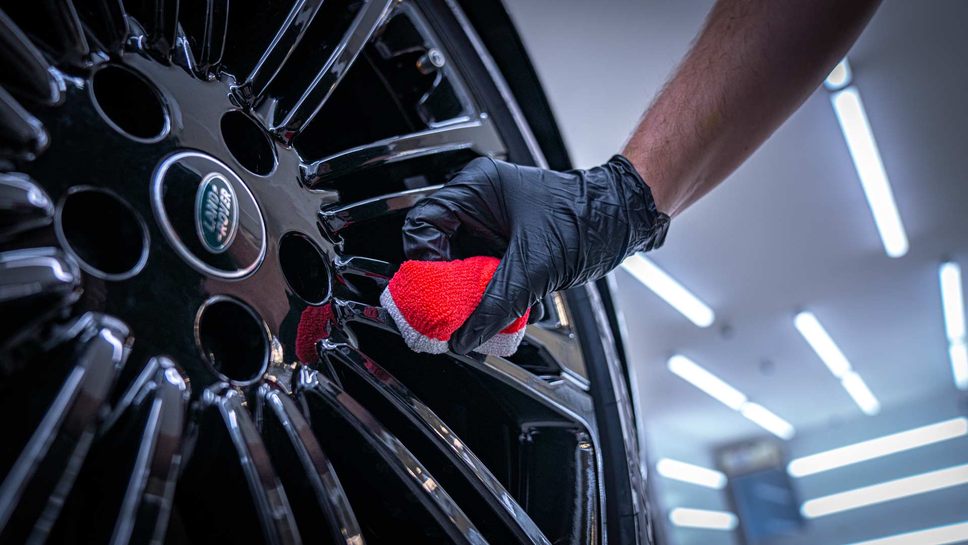 Ceramic-Coating-Land-Rover-Wheel